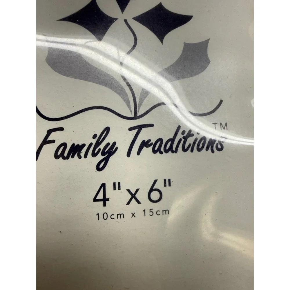 Family Traditions Floral Lace Photo Frame 4x6 Blue White Flowers Cottagecore